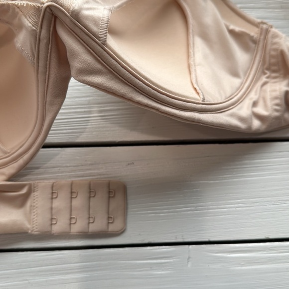 NWT Victorias Secret Body By Victoria Wireless Nursing Bra Marzipan sz 32DDD - Picture 8 of 11